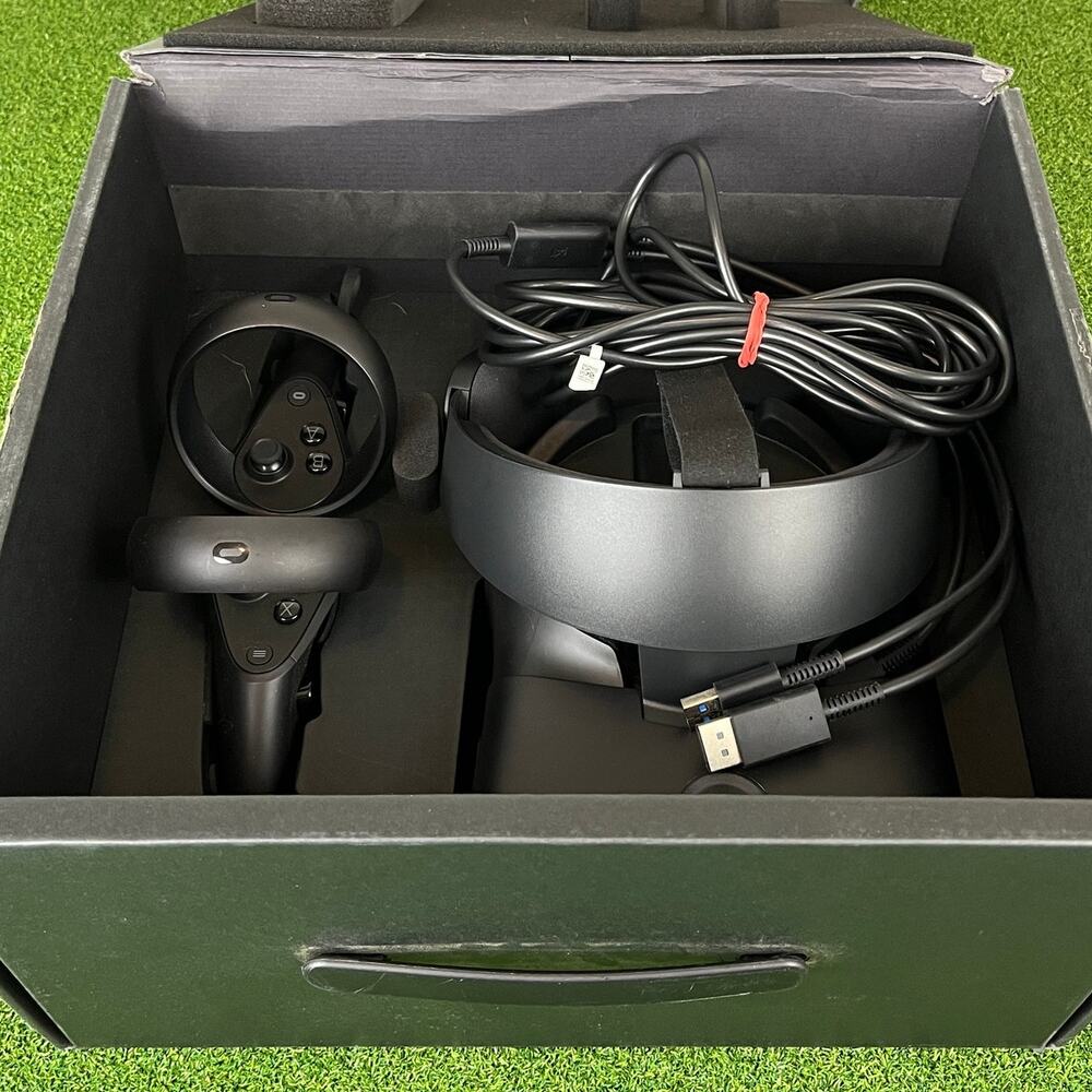 Oculus Rift S PC VR Headset Left & Right Touch Controllers In Box